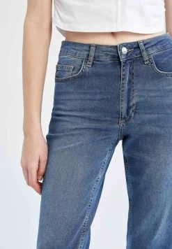 DeFacto Jeans Shorts - Blue 11 DeFacto Jeans Shorts - Blue -Frauen Geschäft 04b47a96bdf849c2a93ced8fef97060e