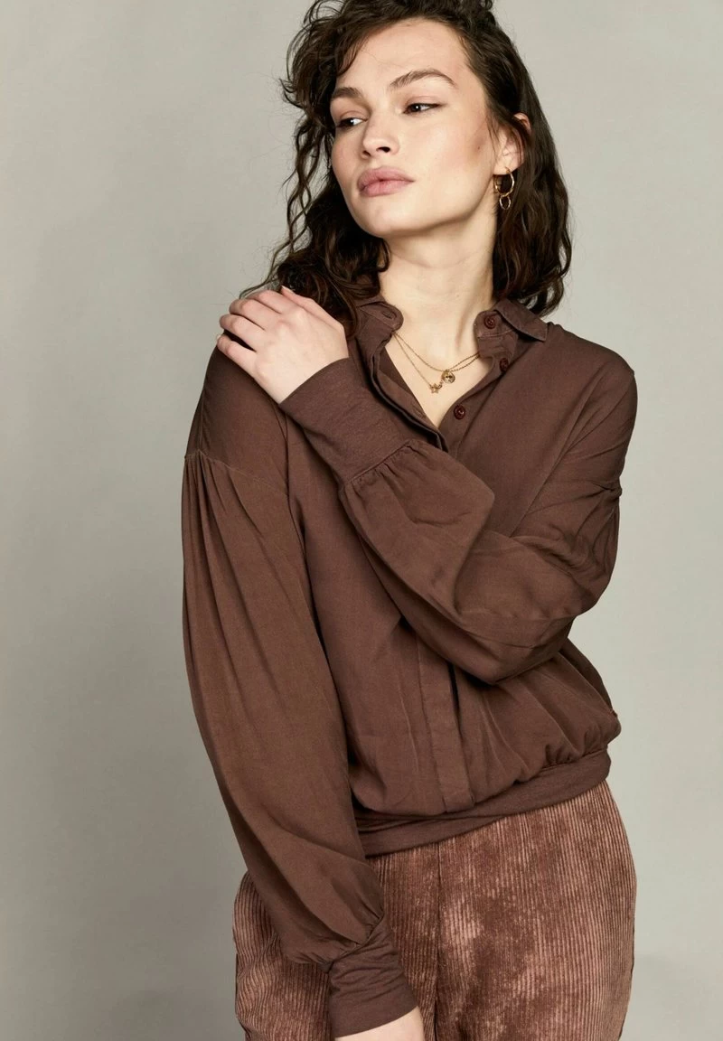 EASTON MIT U ELASTISCHEM BUND IN VERSCH FAR - Bluse - Braun 4 EASTON MIT U ELASTISCHEM BUND IN VERSCH FAR - Bluse - Braun – Bild 2