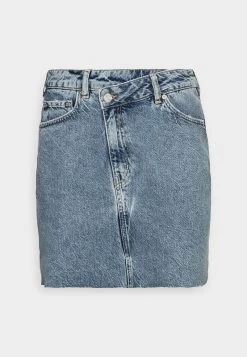Scotch & Soda CROSS OVER FRONT WASHED SKIRT - Jeansrock - Growing Blauw