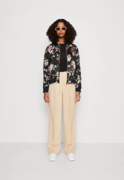 Bestseller -Frauen Geschäft 18b4bcd5e08e4997a6c5c54b4e7df66e