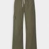 Aerie LOW RISE STRAIGHT LEG - Cargohose - Festive Olive 2 Aerie LOW RISE STRAIGHT LEG - Cargohose - Festive Olive -Frauen Geschäft 2dbaa2a4999f409ab66f05f01c12a0ef