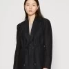 HOPE SPRING - Kurzmantel - Black 2 HOPE SPRING - Kurzmantel - Black -Frauen Geschäft 33f522455a0745ba8302e4bb1c88663b