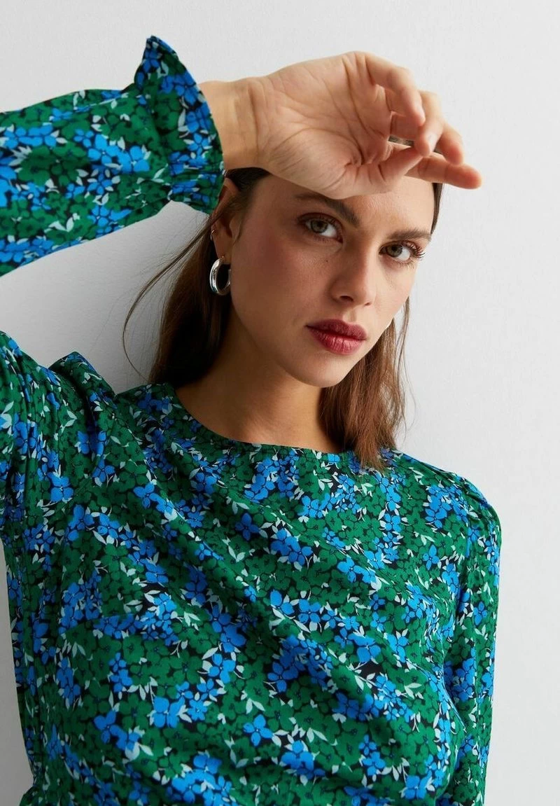 New Look FLORAL CREW NECK LONG SLEEVE MINI TEA - Freizeitkleid - Green Pattern 6 New Look FLORAL CREW NECK LONG SLEEVE MINI TEA - Freizeitkleid - Green Pattern – Bild 4