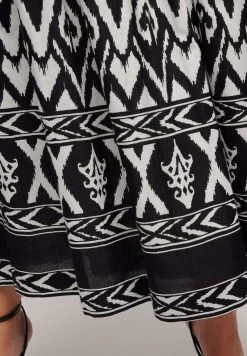 LUISA SPAGNOLI TREVI - Maxirock - Var Nero Panna -Frauen Geschäft 3af428b9d8b9481dbbb6fce726bdaddf