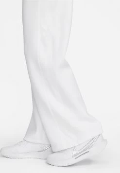 Nike Performance HERITAGE PANT - Jogginghose - White -Frauen Geschäft 4fe351ffd3f540039b86ee7073768d6b