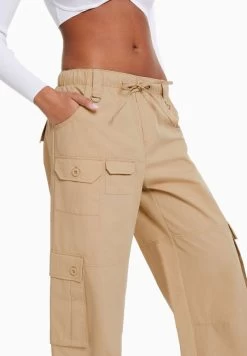 BERSHKA MULTIPOCKET WIDE LEG - Cargohose - Camel -Frauen Geschäft 50a182f0e3b049fb9927f03bac260f57