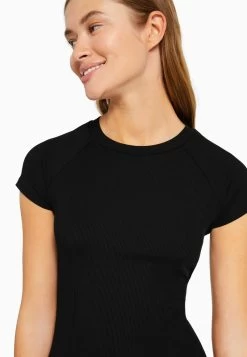BERSHKA SHORT SLEEVE SKATER - MINI - Strickkleid - Black -Frauen Geschäft 6a612f1762de44e58834cbc4550522a2