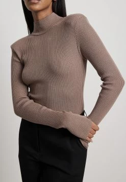 NA-KD MIT SCHULTERPOLSTERN - Strickpullover - Taupe
