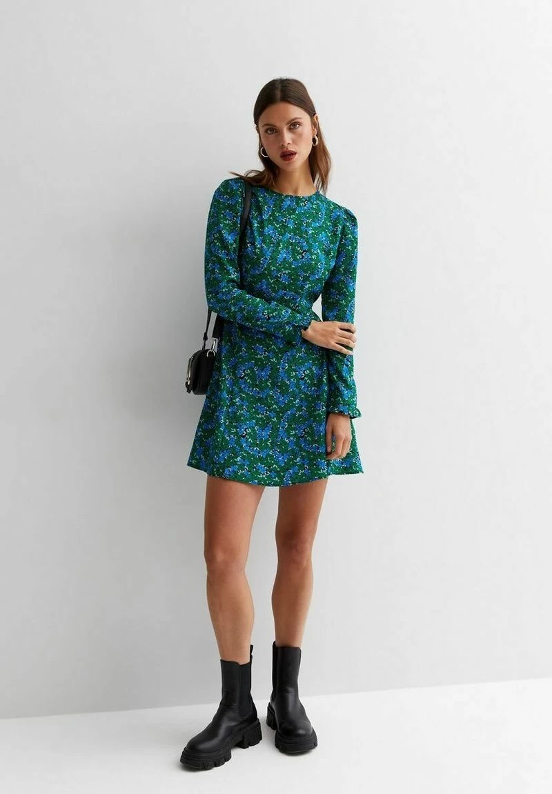 New Look FLORAL CREW NECK LONG SLEEVE MINI TEA - Freizeitkleid - Green Pattern 4 New Look FLORAL CREW NECK LONG SLEEVE MINI TEA - Freizeitkleid - Green Pattern – Bild 2