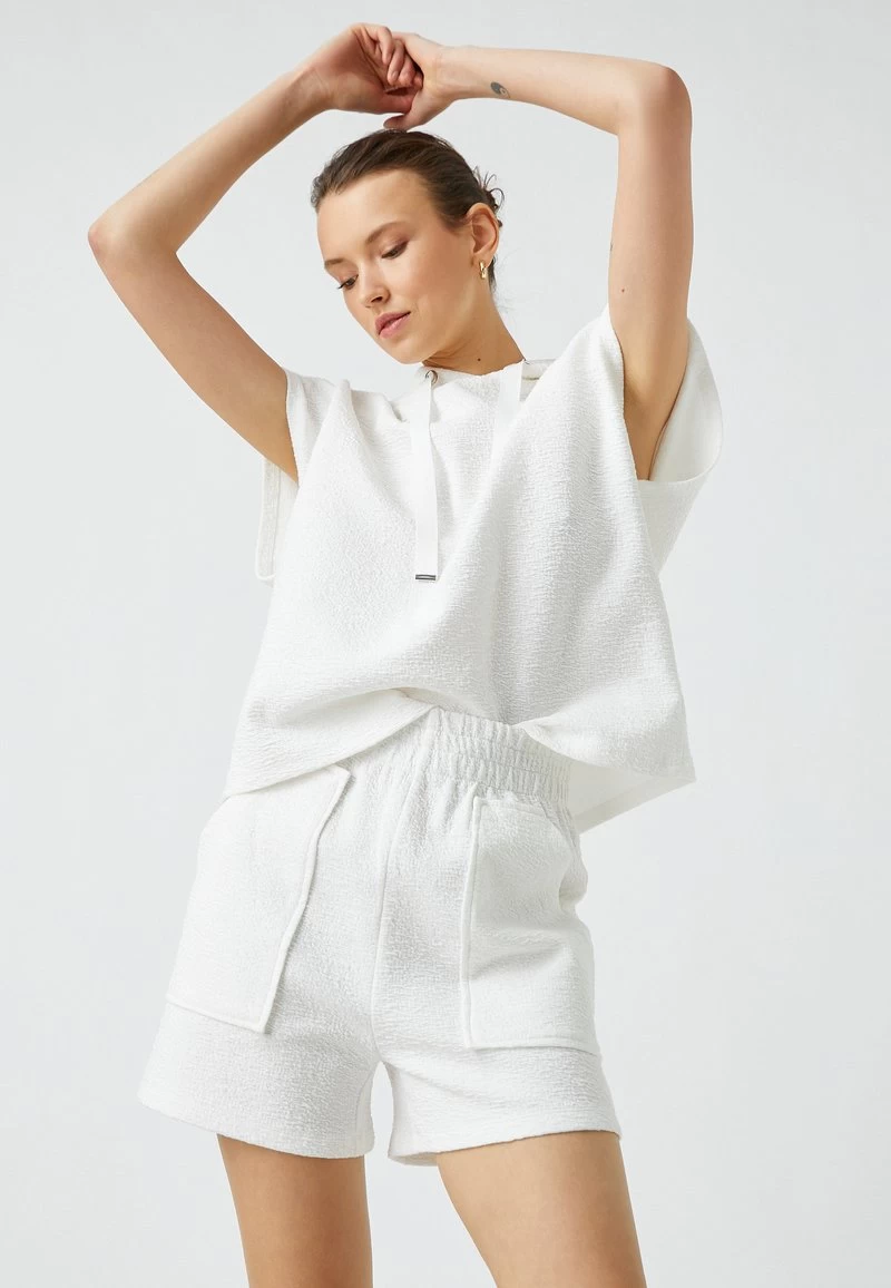 Koton Shorts - Off White 7 Koton Shorts - Off White – Bild 5