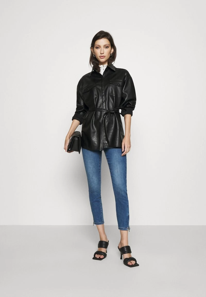 Vero Moda VMTILDE ANKLE ZIP JEANS - Jeans Skinny Fit - Medium Blue Denim 4 Vero Moda VMTILDE ANKLE ZIP JEANS - Jeans Skinny Fit - Medium Blue Denim – Bild 2