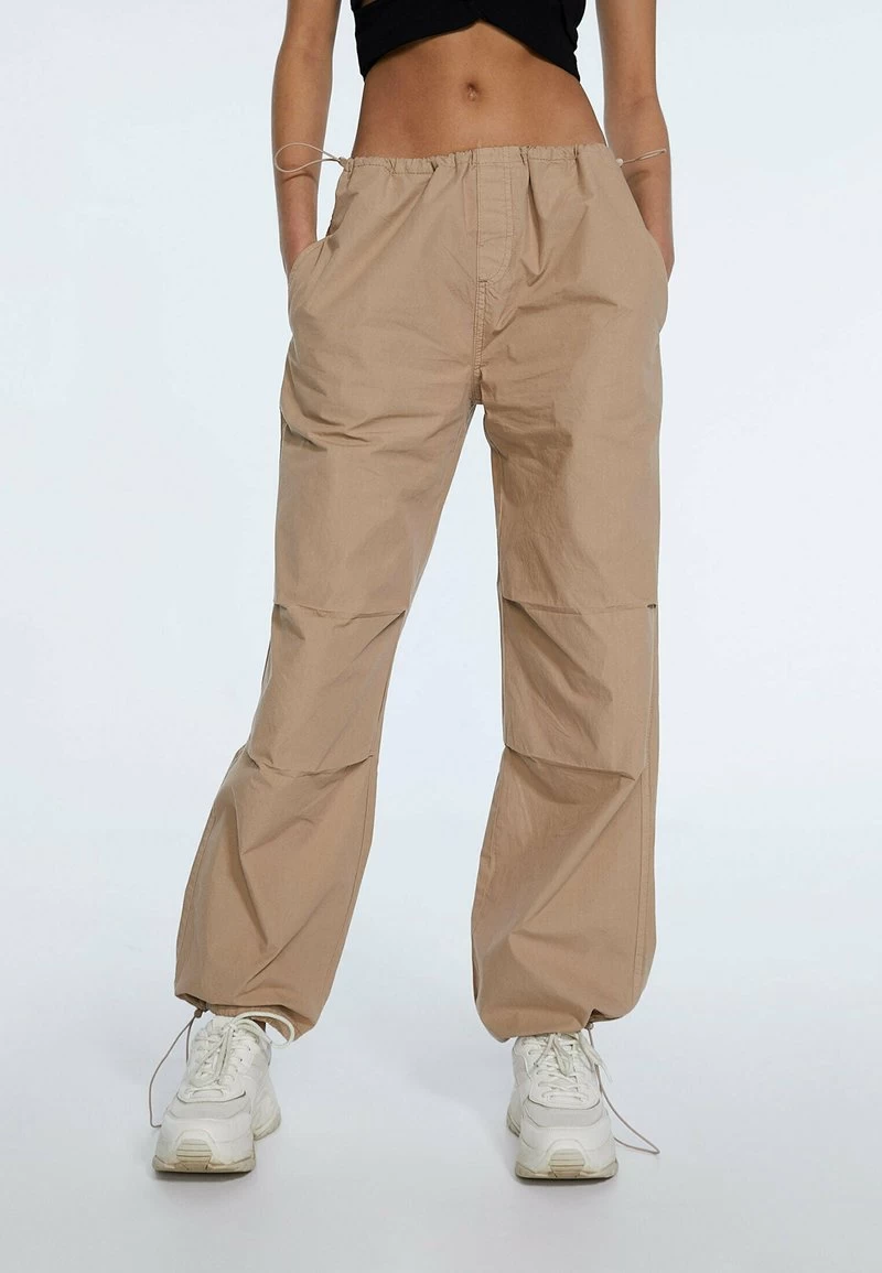 Stradivarius PARACHUTE POPELIN - Jogginghose - Stone 3 Stradivarius PARACHUTE POPELIN - Jogginghose - Stone