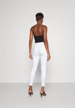 ONLY ONLROYAL LIFE - Jeans Skinny Fit - White -Frauen Geschäft acea6764fff1473cb743f46d00cf7a43