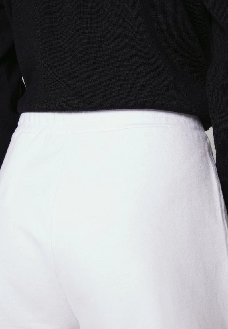 LOVE MOSCHINO Shorts - White 8 LOVE MOSCHINO Shorts - White – Bild 6