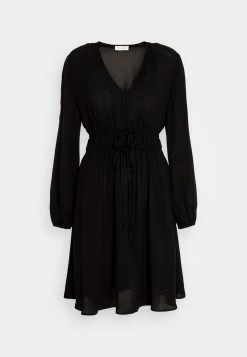 Marc O'Polo DRESS FEMININ STYLE DEEP V-NECK FITTED WAIST - Freizeitkleid - Black 12 Marc O'Polo DRESS FEMININ STYLE DEEP V-NECK FITTED WAIST - Freizeitkleid - Black -Frauen Geschäft bec2dc6fd60f417c924aa56b4954b4ed