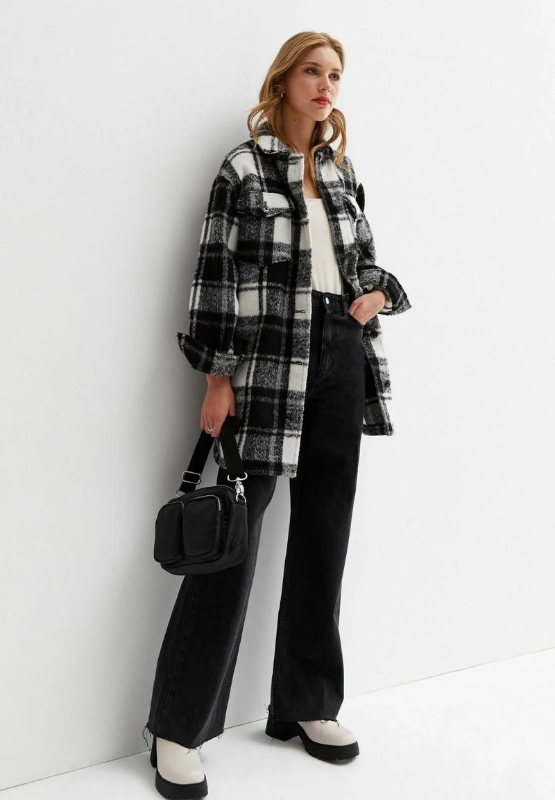 New Look CHECK BRUSHED DOUBLE POCKET - Kurzmantel - Black Pattern 3 New Look CHECK BRUSHED DOUBLE POCKET - Kurzmantel - Black Pattern