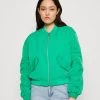 Vero Moda ALEXA SHORT BOOS - Bomberjacke - Bright Green