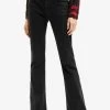 Desigual Flared Jeans - Black 1 Desigual Flared Jeans - Black -Frauen Geschäft e64dfd4f3b5f46f0bd2cb141623ee1fa