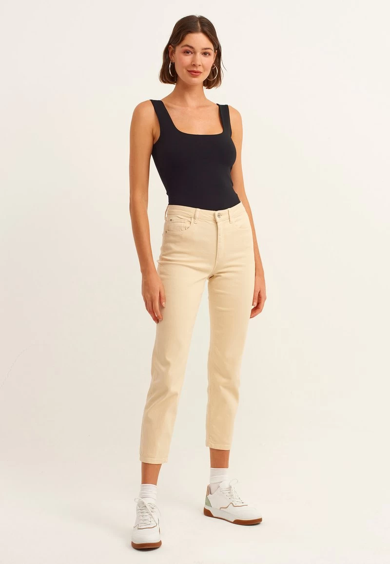 MIT ECKIGEM AUSSCHNITT - Top - Black 4 MIT ECKIGEM AUSSCHNITT - Top - Black – Bild 2