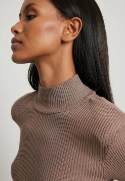 NA-KD MIT SCHULTERPOLSTERN - Strickpullover - Taupe -Frauen Geschäft f2ed7b797bcd40839e1fd5da2a8e5511