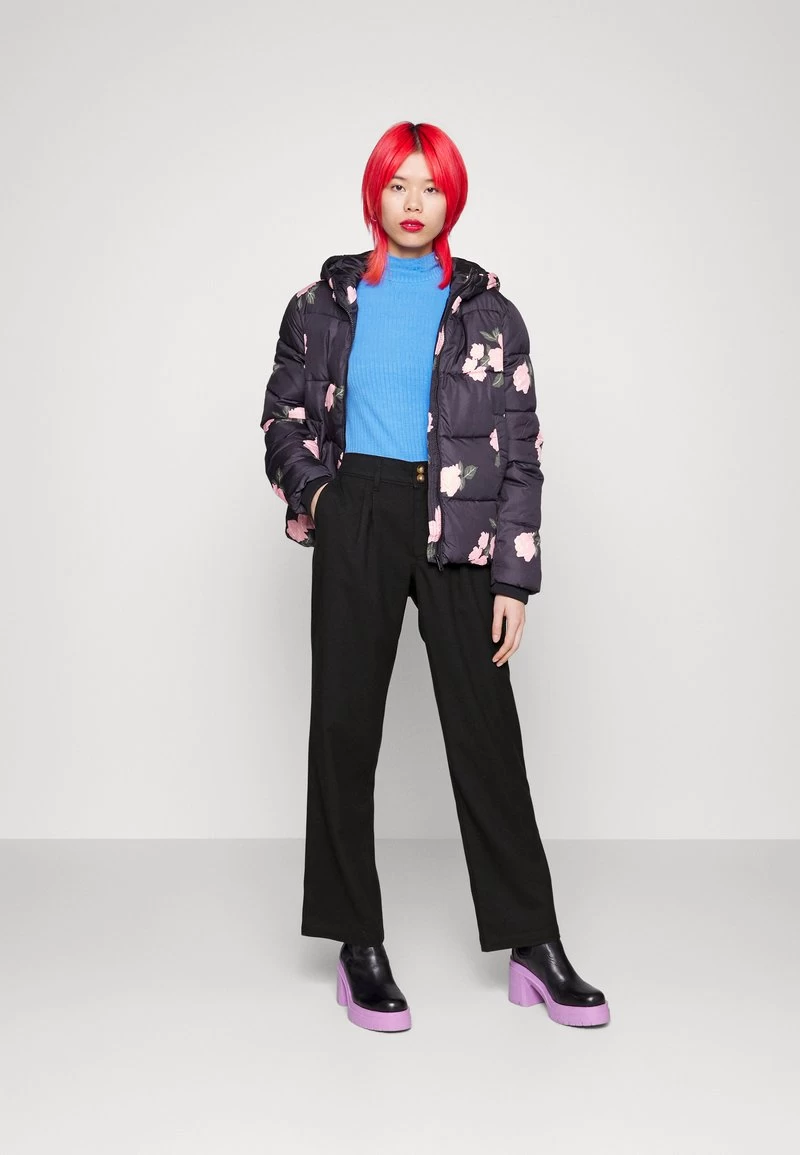 Hollister Co. DAD TROUSER - Stoffhose - Black 4 Hollister Co. DAD TROUSER - Stoffhose - Black – Bild 2